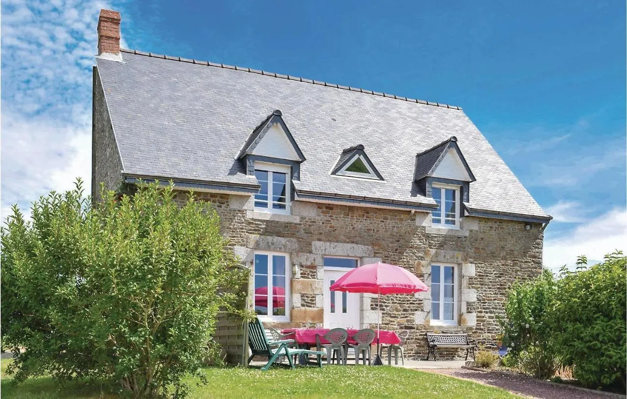 Awesome Home In Vergoncey With Kitchen La Croix-Avranchin