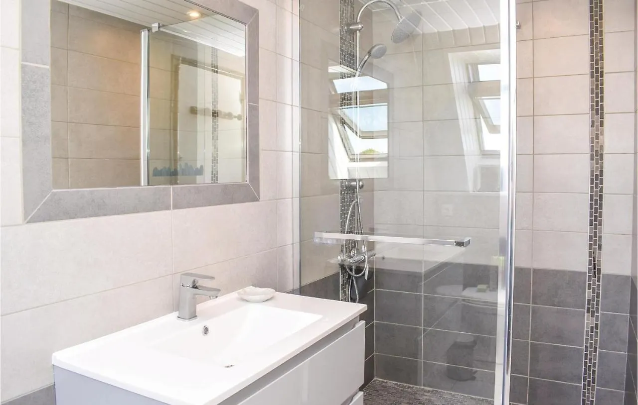 Awesome Home In Vergoncey With Kitchen La Croix-Avranchin Holiday home