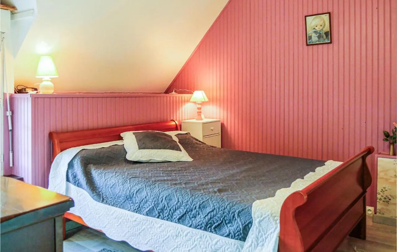 Awesome Home In Vergoncey With Kitchen La Croix-Avranchin France