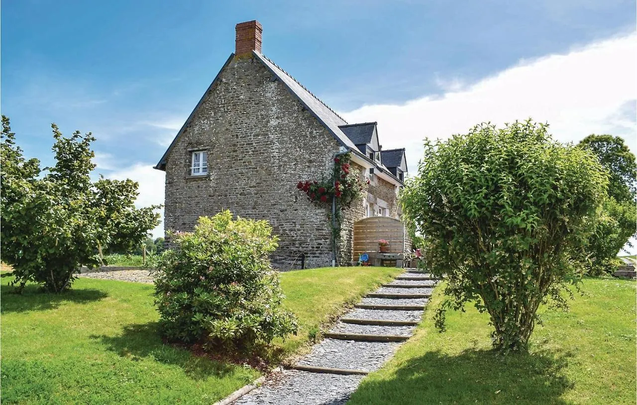 Awesome Home In Vergoncey With Kitchen La Croix-Avranchin Holiday home