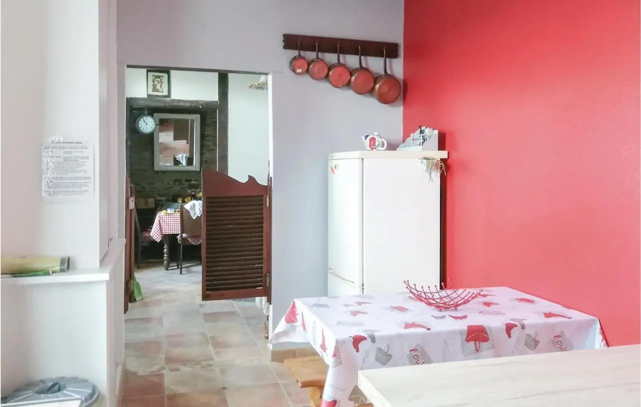 Awesome Home In Vergoncey With Kitchen La Croix-Avranchin France